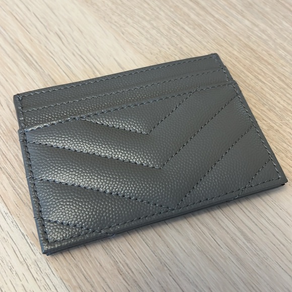 Saint Laurent Monogram Matelass Fog/Gray Leather Card Holder - Picture 5 of 9